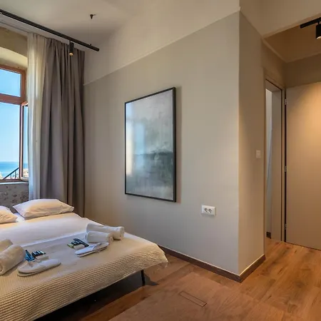 Pallazzo Dei Miracoli - Luxe 3br Sea & Old Port Terrace View خانيا