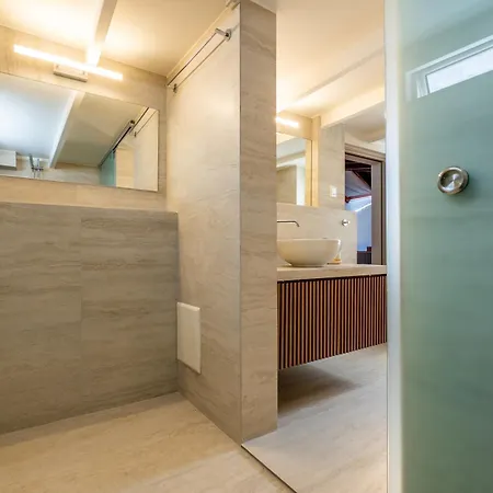 Pallazzo Dei Miracoli - Luxe 3br Sea & Old Port Terrace View