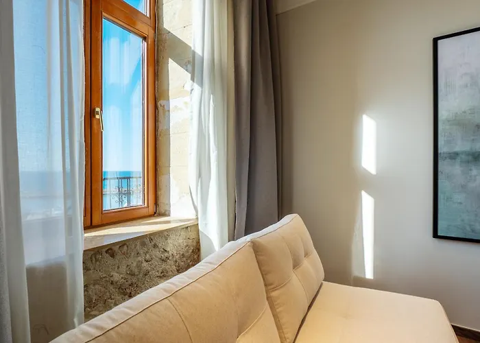 Pallazzo Dei Miracoli - Luxe 3br Sea & Old Port Terrace View Chania (Crete)