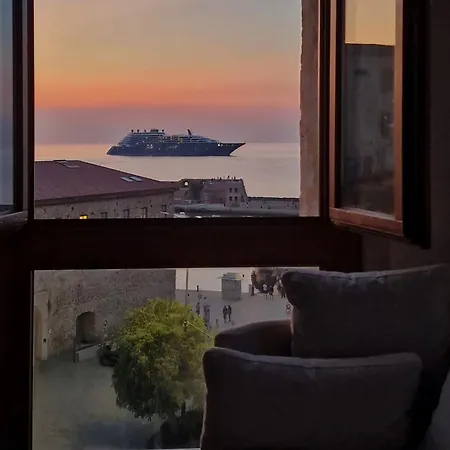 Pallazzo Dei Miracoli - Luxe 3br Sea & Old Port Terrace View