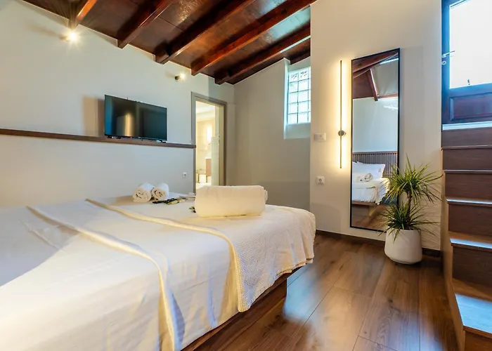 Pallazzo Dei Miracoli - Luxe 3br Sea & Old Port Terrace View Lägenhet