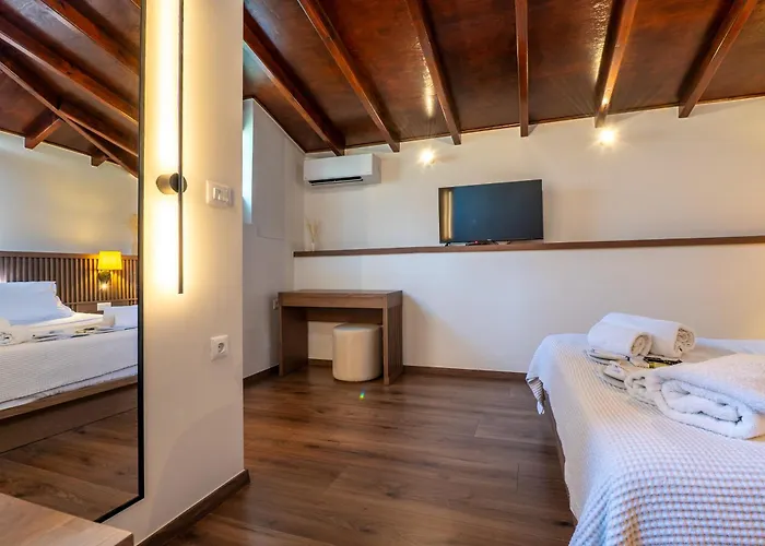 Lägenhet Pallazzo Dei Miracoli - Luxe 3br Sea & Old Port Terrace View Chania (Crete)